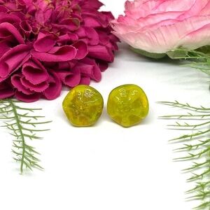 VINTAGE⚜️Spun Glass Neon Yellow Clip Earrings